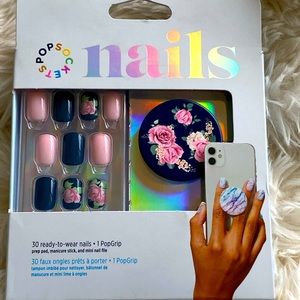 Press on Nails with matching pop socket